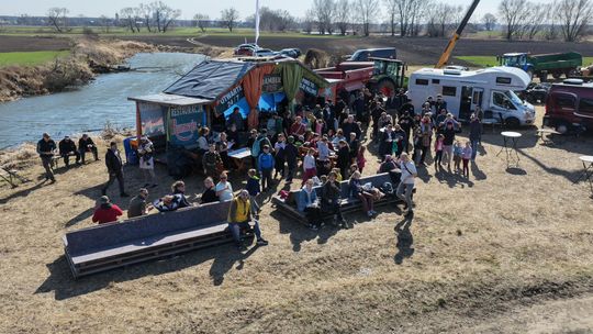 10 kilometrów Odry posprzątane w jeden dzień. Mieszkańcy pokazali siłę