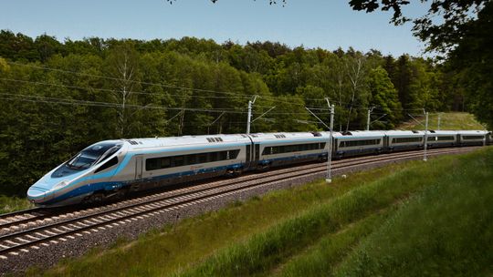 Awantura w Pendolino jadącym przez Opole. Interwencja pogotowia, 400 pasażerów musiało zmienić pociąg
