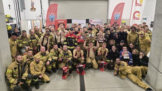 Fire Challenge Komprachcice 2026. Kto wygrał nocne zmagania strażaków?