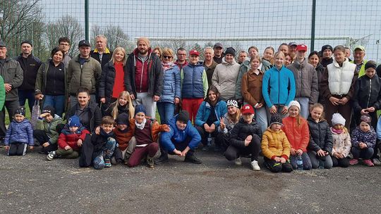 Krasiejów posprzątany! 60 mieszkańców ruszyło w teren w akcji Dnia Ziemi