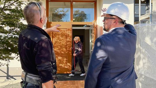 Miliony złotych na inwestycje w gminie Turawa. Orlik, szkoła i przedszkole przechodzą zmiany