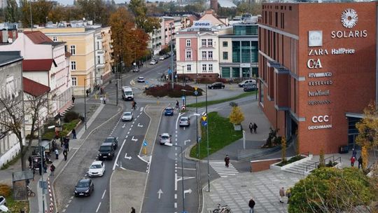 Nowa organizacja  i sygnalizacja przy Solaris?