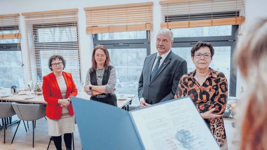 Pożegnanie Brygidy Dulęby i powitanie Gabrieli Born w Urzędzie Gminy Chrząstowice