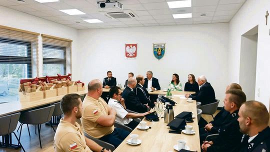 Nowe radiotelefony dla OSP w gminie Chrząstowice. Sprzęt kosztował ponad 53 tys. zł