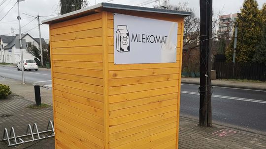 Pierwszy mlekomat w powiecie opolskim. Nowość pojawiła się w Ozimku Pierwszy mlekomat w powiecie opolskim. Nowość pojawiła się w Ozimku