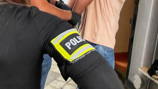 Policyjne kontrole i zatrzymani z narkotykami