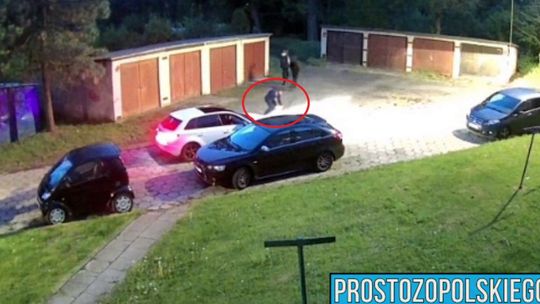 Potrącenie i agresja po zdarzeniu. Szokujące sceny na ulicy w Niemodlinie