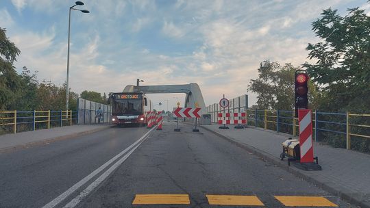 Remont wiaduktu nad torami w centrum Opola. Kierowcy muszą liczyć się z utrudnieniami