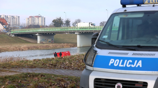 Strażacy wyłowili ciało kobiety z Odry