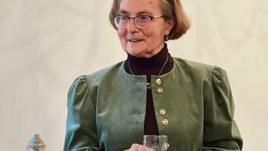 „Szklane historie” w Prószkowie. Róża Zgorzelska odsłoniła tajemnice śląskiego hutnictwa szkła