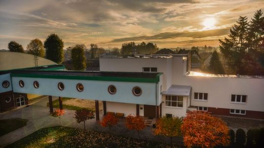 W Chrząstowicach brakuje miejsca w szkole. Przyrost naturalny cieszy, ale gmina szuka pilnych rozwiązań