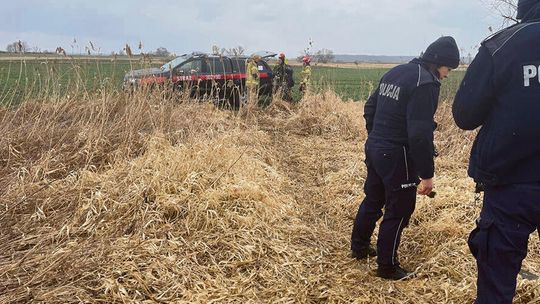 Znaleziono tajemnicze auto w rzece