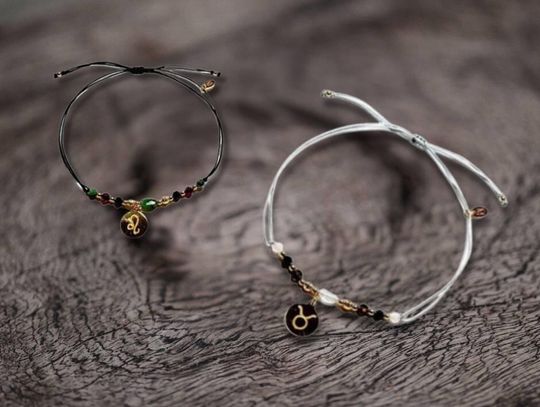 Bransoletki ze znakami zodiaku – symboliczna biżuteria z kolekcji Zeccoro