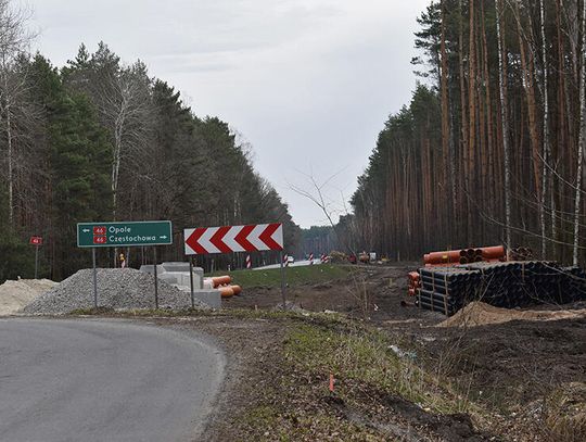 Budowa ścieżki pieszo-rowerowej Ozimek–Grodziec nabiera tempa