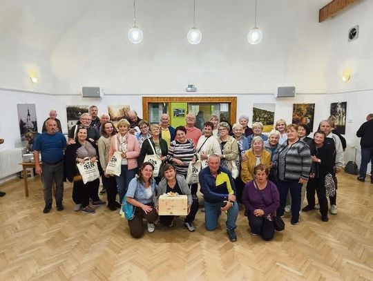Seniorzy z gmin Chrząstowice i Zátor podczas wspólnej wycieczki w ramach polsko-czeskiego projektu współpracy.