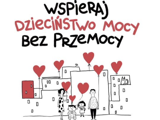 Budynek Powiatowego Centrum Pomocy Rodzinie w Opolu, które wspiera ogólnopolską kampanię Dzieciństwo bez Przemocy.