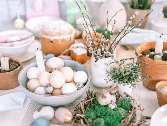 Dlaczego warto zamówić catering na Wielkanoc zamiast gotować samodzielnie?