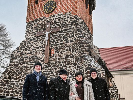 Dzwonnica w Chróścinie bije dwoma sercami