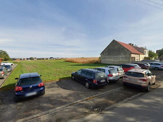 Działka przy ul. Utrackiej w Dańcu przeznaczona pod budowę parkingu naprzeciwko szkoły
