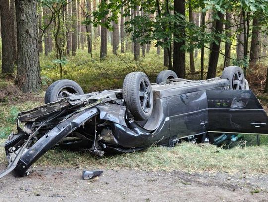 Groźny wypadek: kobieta i dziecko odwiezieni do szpitala, kierowca był pijany