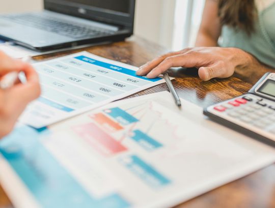 Jak obliczyć rzeczywisty koszt kredytu hipotecznego przy zmiennym oprocentowaniu