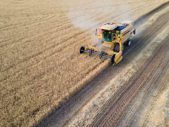 Jakie technologie ułatwiają pracę operatorowi kombajnu?