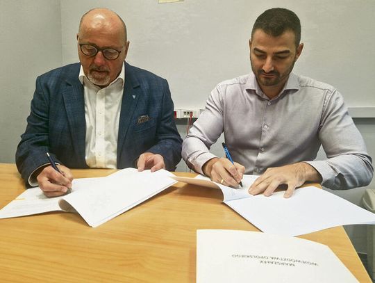 Jest podpis, basen znów ożyje Jest podpis, basen znów ożyje