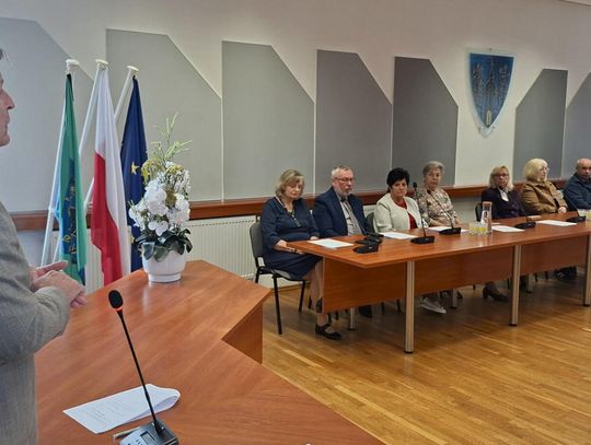 Członkowie Rady Seniorów Gminy Komprachcice podczas inauguracyjnego spotkania 14 października 2026 roku