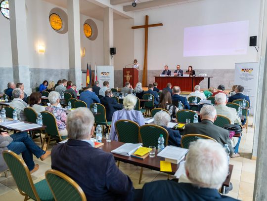 Kontrowersyjne słowa biskupa Meringa. Mniejszość niemiecka apeluje do papieża
