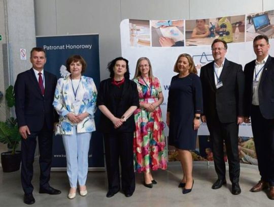 Uczestnicy II Krajowego Kongresu Poradni Psychologiczno‑Pedagogicznych w Opolu podczas panelu o zdrowiu psychicznym dzieci