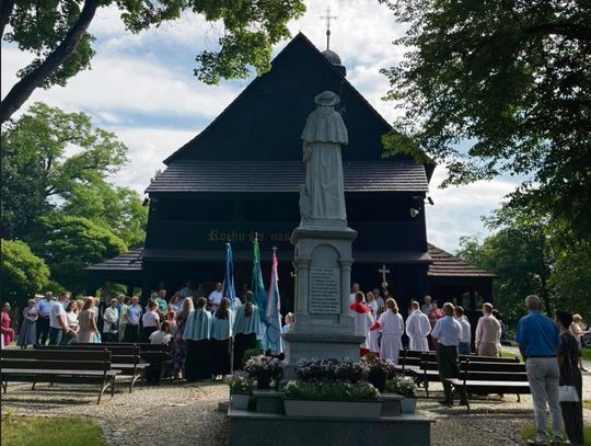 Kościół św. Rocha w Dobrzeniu Wielkim, miejsce corocznej modlitwy mieszkańców Biadacza.
