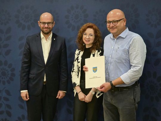 Planowana przebudowa boiska w Kosorowicach w gminie Tarnów Opolski – nowe boisko wielofunkcyjne do koszykówki, siatkówki i piłki nożnej.