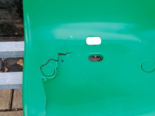 Nowo wyremontowany Orlik w Ozimku już uszkodzony