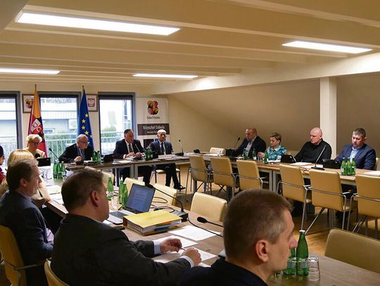 Od inwestycji drogowych  po warsztaty muzyczne