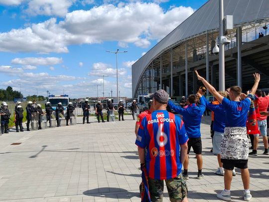 Odra Opole – Śląsk Wrocław: mecz podwyższonego ryzyka. Incydenty i interwencje policji