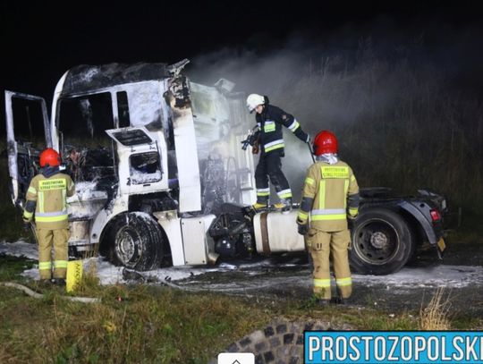 Ogień pochłonął kabinę tira – chwile grozy pod Prószkowem