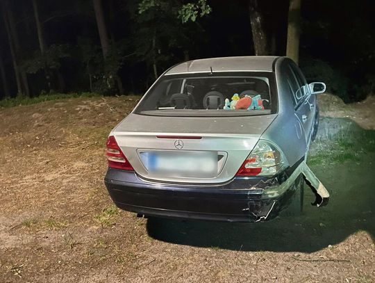 Policyjny patrol nad Jeziorem Turawskim podczas weekendowych działań prewencyjnych