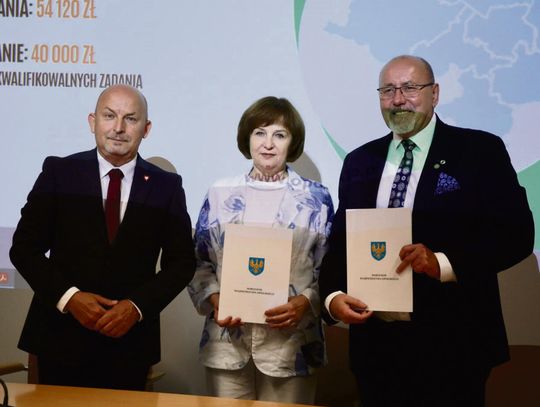 Podpisanie umowy na dofinansowanie systemu sztucznej inteligencji wspierającego geodezję w powiecie opolskim