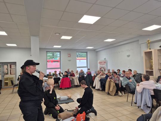 Warsztaty pierwszej pomocy przedmedycznej organizowane przez lokalne organizacje pozarządowe w gminie Ozimek w ramach otwartych konkursów ofert.