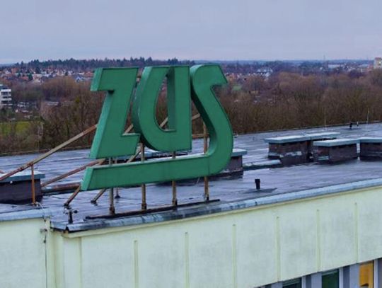 Ruszyły wypłaty 800 plus. Co z terminami?