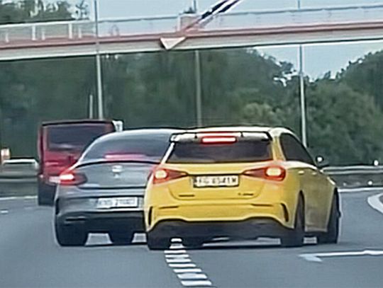 Szaleńcza jazda  na autostradzie A4.  Kierowcy grozi 8 lat więzienia