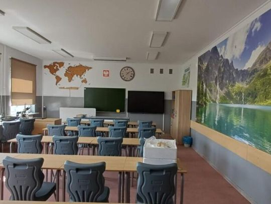 Uczniowie szkoły podstawowej w Złotnikach korzystają z nowoczesnej ekopracowni edukacji ekologicznej.