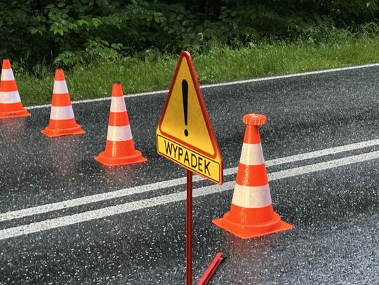 Tragiczny wypadek pod Dąbrową na DK46. Nie żyją dwie osoby, droga całkowicie zablokowana