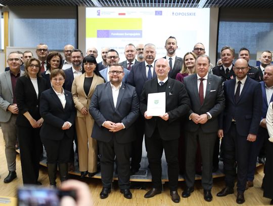Unijne wsparcie zasila jednostki OSP. Nowy sprzęt dla strażaków z Aglomeracji Opolskiej