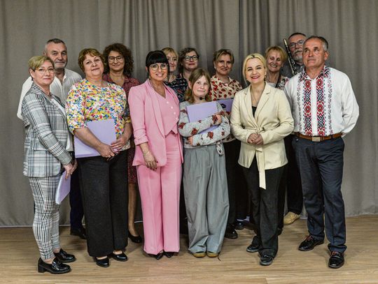 Wiceminister Małgorzata Gromadzka podczas spotkania z mieszkańcami gminy Dąbrowa w Centrum Aktywności Lokalnej w Chróścinie