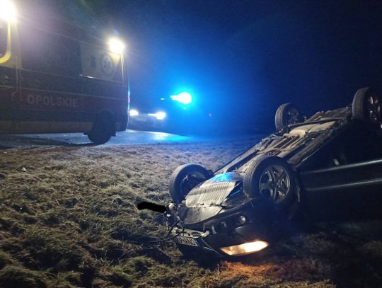 Wypadek na drodze wojewódzkiej nr 414 w Prószkowie. Jedna osoba trafiła do szpitala