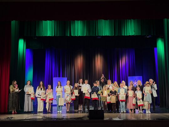 Hanna Gach z Walec podczas finału Konkursu Piosenki Niemieckiej SUPERSTAR 2026 w Domu Kultury w Ozimku.