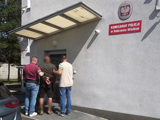 Radiowóz policji w powiecie opolskim — zatrzymanie sprawcy przemocy domowej