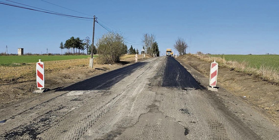 3,5 km bezpieczeństwa i komfortu: 2 mln zł dla powiatu opolskiego 3,5 km bezpieczeństwa i komfortu: 2 mln zł dla powiatu opolskiego