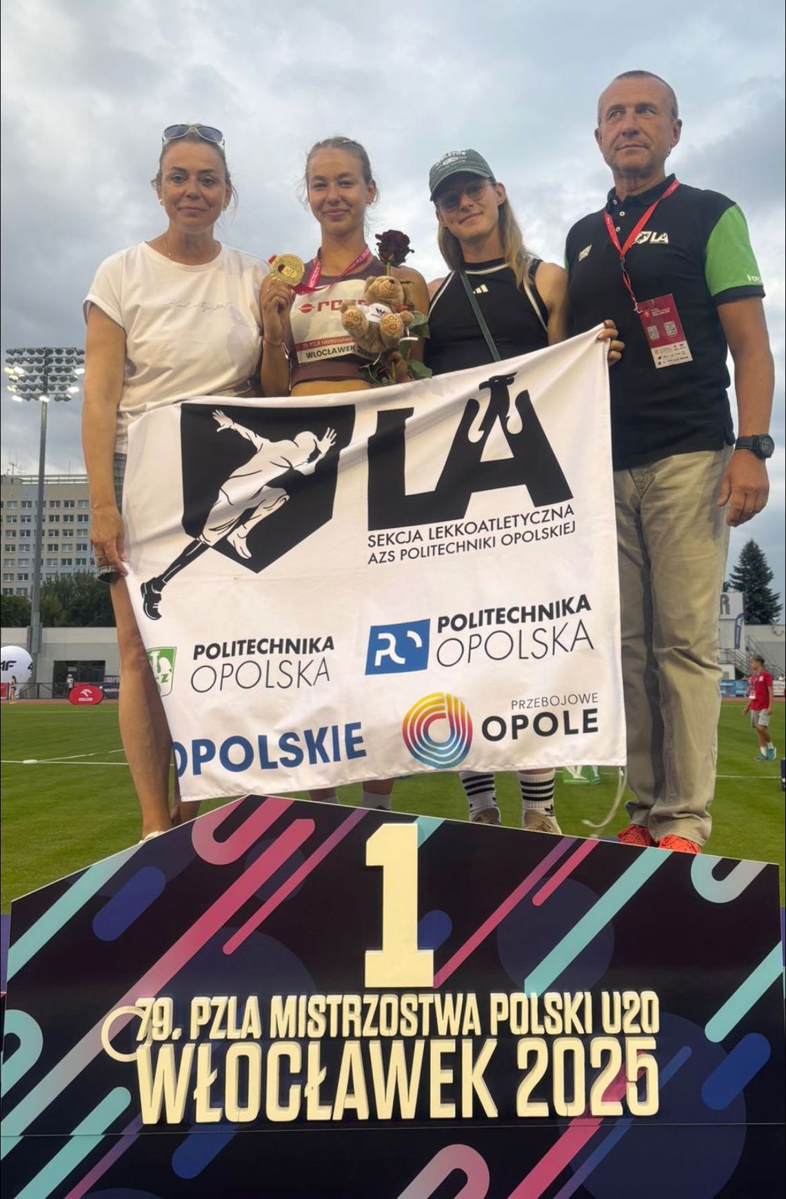 Alicja Lach ze złotym medalem Mistrzostw Polski U20 we Włocławku – triumf w rzucie oszczepem.